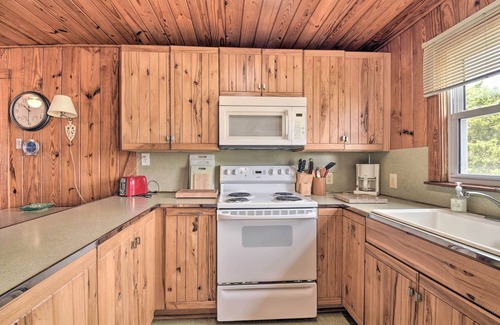 Holden Beach Cabaña | Rustic Beachfront Cottage w/ Deck & Boardwalk