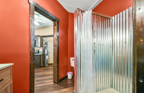 Windyville Cabina | Rustic Beauty by the Niangua River