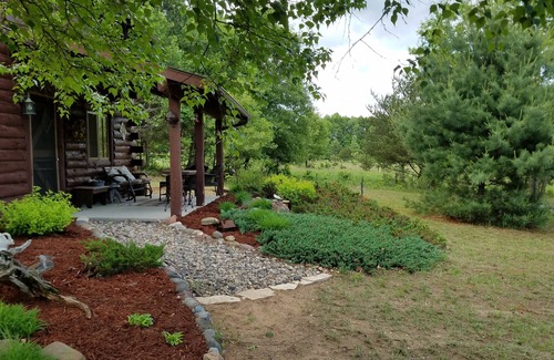 Montello Cabina | Cabaña de madera tranquila y pacífica en 10 acres 1/2 hora de WI Dells