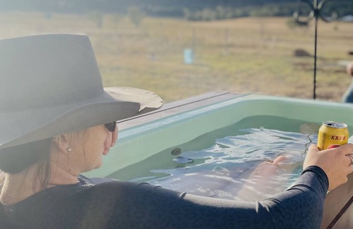 Nobby Cabina | Rustic Cabin, Boundary Rider With Outdoor Wood Fired Bath