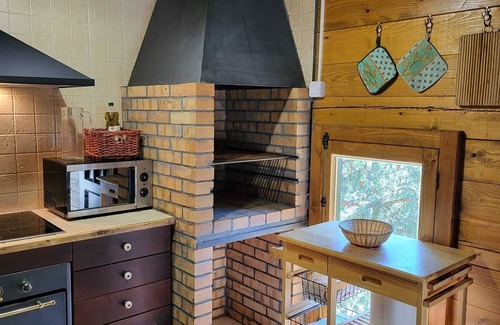 Pyrenees 2000 Apartamento | Rustic Cabin for 8 People