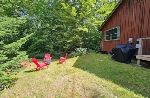 Wolfeboro Cabina | Rustic Cabin in the Woods YellowBirch 1