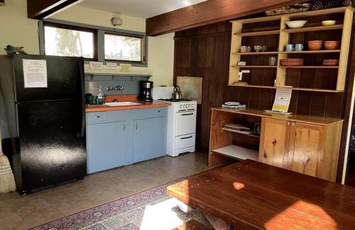 Orleans Casa | Rustic Cabin with Forest Views in the Klamath Region of Northern California