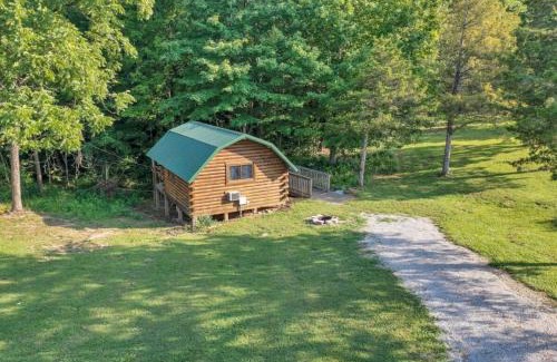 Bloomington Casa | Rustic Cabin with Pool Access