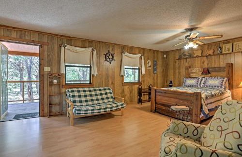 Canyon Lake Casa | Rustic Canyon Lake Cabins with Hot Tub on about 3 Acres