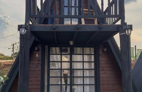 Serra Negra Chalet De Esquí | Rustic chalet with hot tub, beautiful view and breakfast in Serra Negra