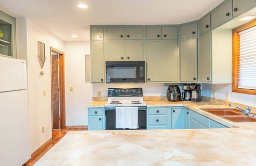 Mountain View Cabina | Rustic charm with modern amenities, ensuring a comfortable and memorable stay.