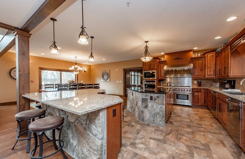 Waterfront Greens Casa | New! Beyond A Dream: Lakefront, Hot Tub, Pool!