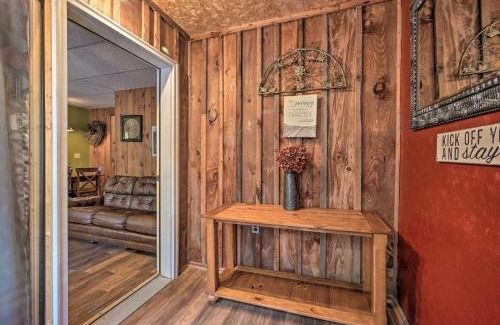 Huntingdon Casa | Rustic Clint Eastwood Ranch Apt by Raystown Lake