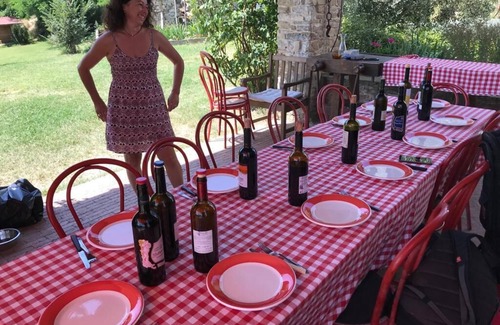 Nibbiano Cama Y Desayuno | Rustic cottage among hills and vineyards for families and friends