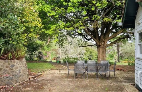 Warburton Cabaña | Rustic cottage with glorious mountain views!