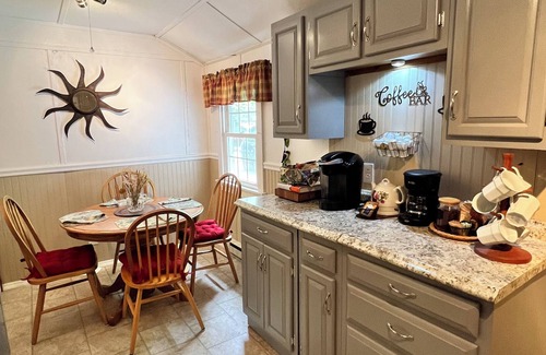 White Lake Cabaña | Rustic & Cozy little cabin in the whimsical hamlet of Smallwood
