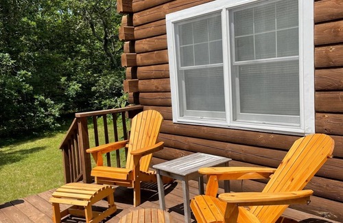 Katama Cabina | Rustic Cozy Log Cabin