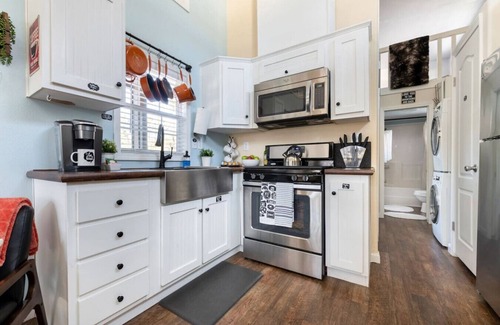 Woodland Park Casa | Rustic Escape| Fireplace, BBQ Grill & Scenic Views