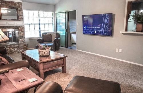Keller Casa | Rustic Family Home in KELLER