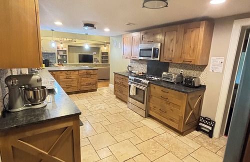 Ulster Park Casa | Rustic Family Retreat Getaway Pet friendly.
