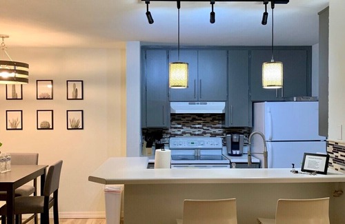 Woodland Springs Condominio | Rustic Farmhouse Old Town Condo w/Patio & Pool