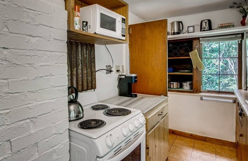 Idaho Springs Cabina | Rustic Funk Waterfront Pet Friendly Cabin