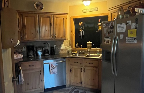 Bryan Casa | Rustic getaway on 3 acres - Only minutes from TEXS A&M University.