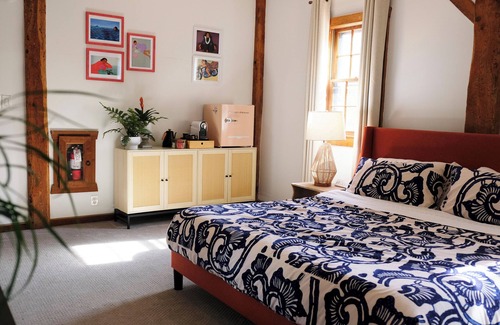 Spottswood Cabina | Osceola Mill is a B&B inn located in the Shenandoah Valley 20 minutes from Lexington and Staunton.