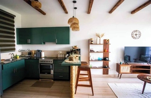Entebbe Casa | Rustic Haven Lakeside Condo