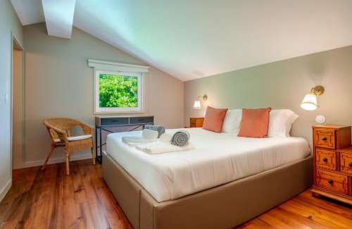 Afife Casa | Rustic Haven Lodge with pool