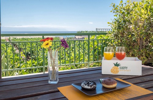 Alcala Casa | Casa de vacaciones rústica "Casa Cardón" en Alcalá con terraza con vistas al mar y jardín