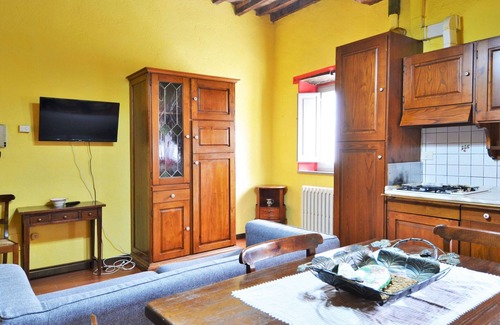 Santa Reparata Casa | Rustic Holiday Home in Citta di Castello With Swimming Pool