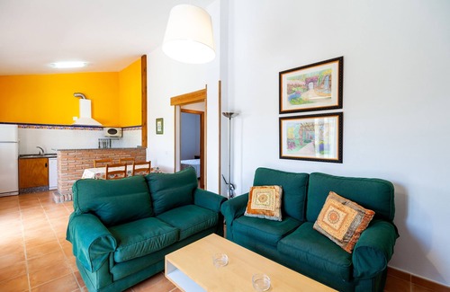 Conil de la Frontera Casa | Rústica casa cerca de la playa con piscina, terraza, jardín y Wi-Fi; Se admiten mascotas; Hay aparcamiento disponible