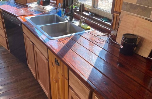 Wakefield Casa | Rustic home in the woods with Central HVAC, walk around porch, & wifi