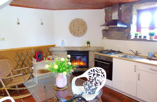 Lindoso Casa | Rustic house - Private terrace and viewpoint