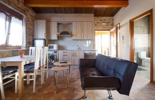 Frije Casa | Casa rústica con finca privada y vistas al mar, situada en el Cabo Touriñán