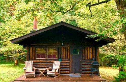 Lisbon Cabina | Rustic Log Cabin #1 - "Rustic Retreat"
