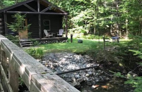 Lisbon Casa | Rustic Log Cabin #6 - "Fireside"