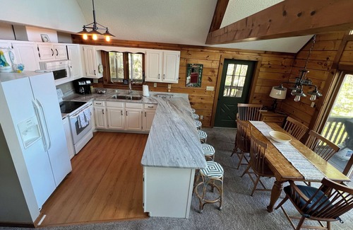Timber Creek Cabina | Rustic Log Cabin with amazing view of Lake Gaston!