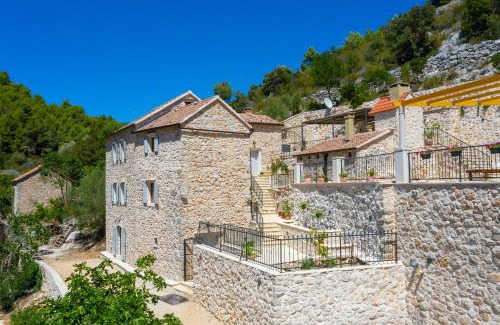 Hvar Villa | Rustic luxury Villa Fulmin