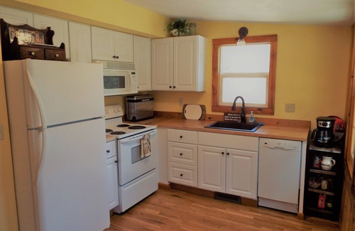 Cascade-Chipita Park Cabina | Rustic modern1928 Cabin in the heart of the Pikes Peak region.