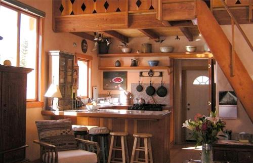 Salida Casa | Rustic Mountain Cabin with a Hot Tub in Salida, Colorado