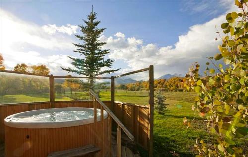 Salida Casa | Rustic Mountain Cabin with a Hot Tub in Salida, Colorado