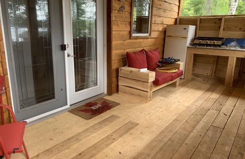 Northern Ontario Cabina | Rustic off grid cabin
