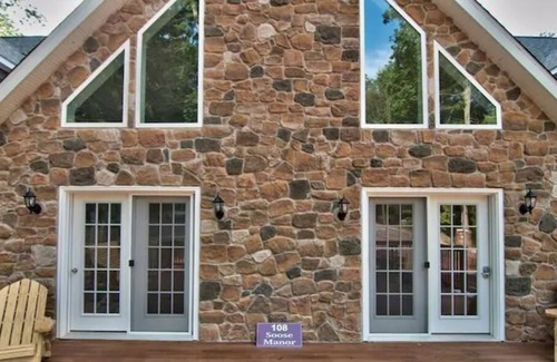 Tafton Casa | Rustic Private Manor Retreat In Tafton Near Lake!