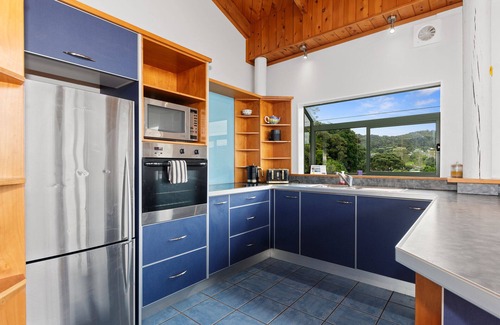 Tutukaka Casa | Rustic Reset - Tutukaka Holiday Home