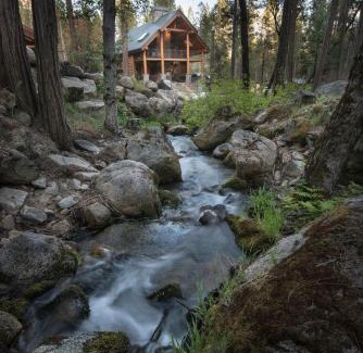 North Wawona Casa | Rustic Retreat