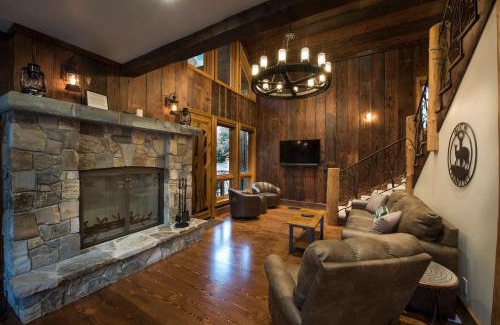 North Wawona Casa | Rustic Retreat
