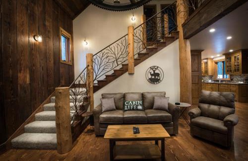 North Wawona Casa | Rustic Retreat