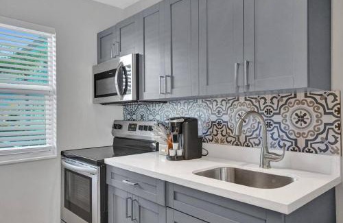 Poinciana Park Apartamento | Rustic Retreats Cozy 1BR For 4 Guests In The Heart Of Fort Lauderdale