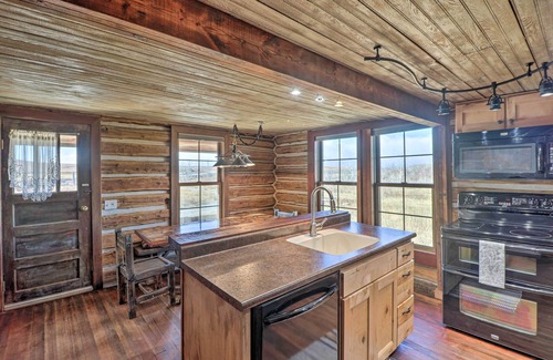 Dupuyer Cabina | Rustic & Rural Cabin in Dupuyer on Open 14 Acres!