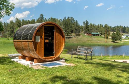 Custer Casa | Rustic Sanctuary BHBungalows #7