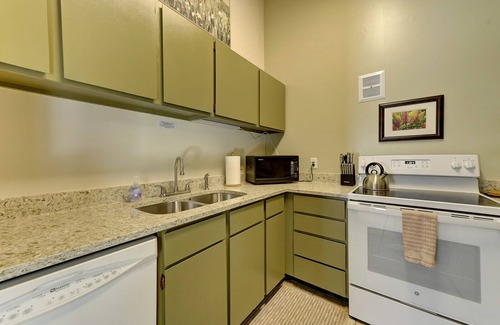 Salt Lake Mountain Resorts Apartamento | Rustic Ski Lodge tiene capacidad para 4 personas, ubicado entre Alta y Snowbird con transporte gratuito a Altas