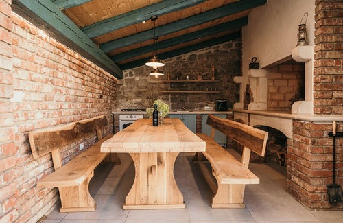 Tribalj Villa | Villa de piedra rústica con piscina privada cerca de Crikvenica